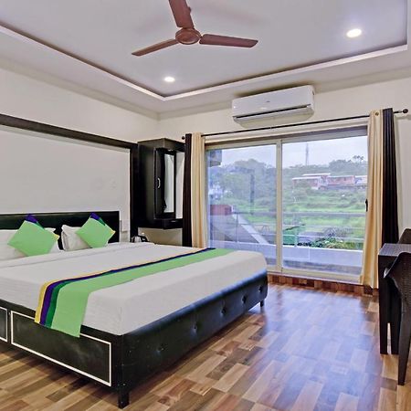 Treebo Paradise Inn With Mountain View 马哈巴莱斯赫瓦尔 外观 照片