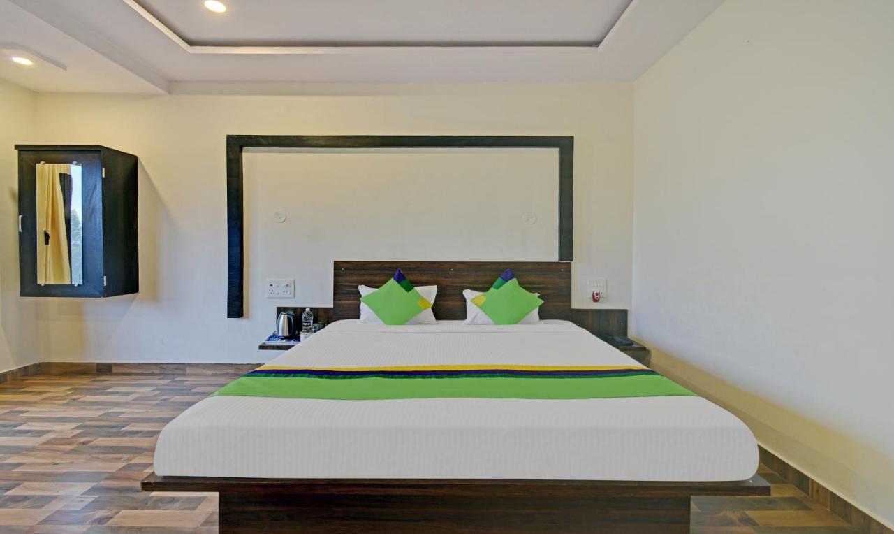 Treebo Paradise Inn With Mountain View 马哈巴莱斯赫瓦尔 外观 照片