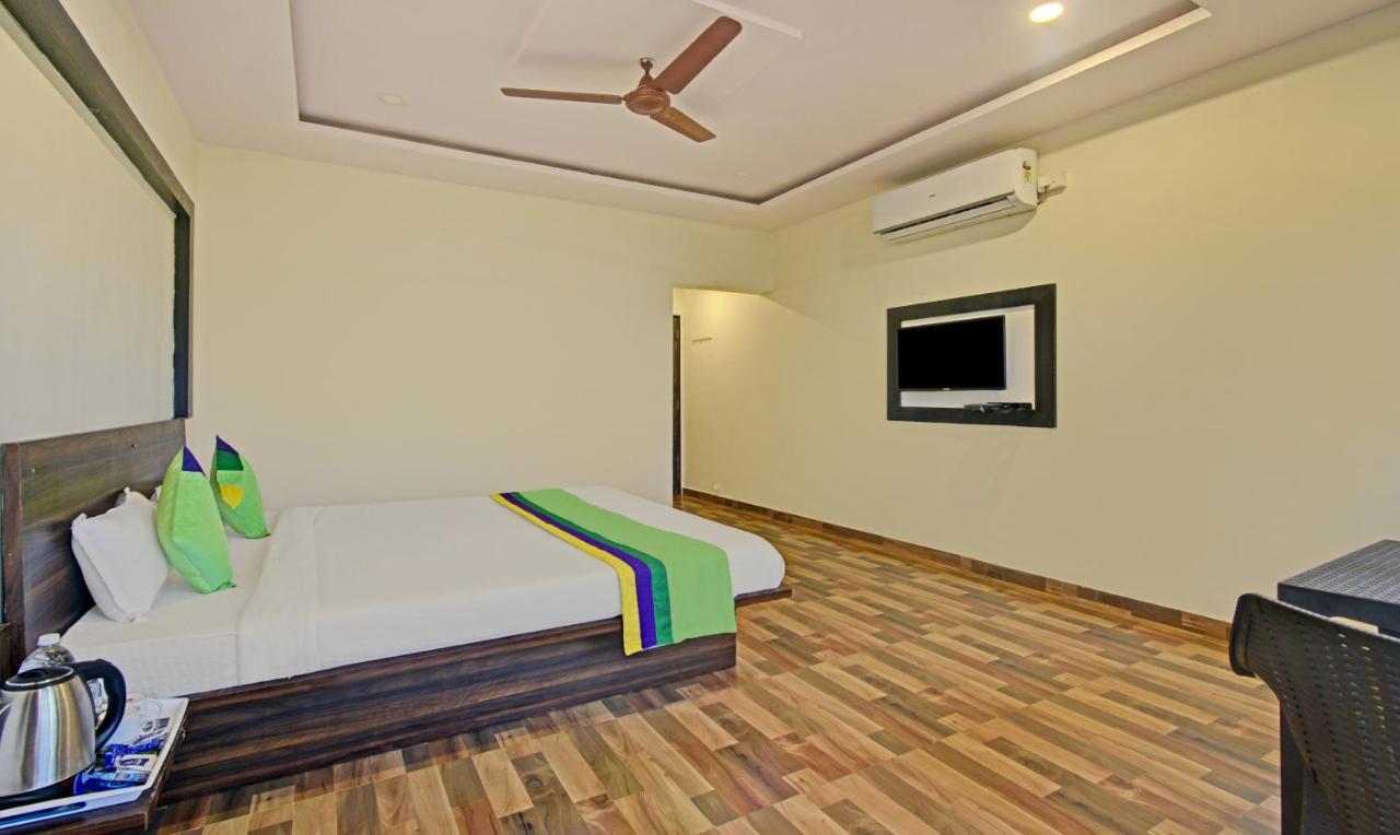 Treebo Paradise Inn With Mountain View 马哈巴莱斯赫瓦尔 外观 照片