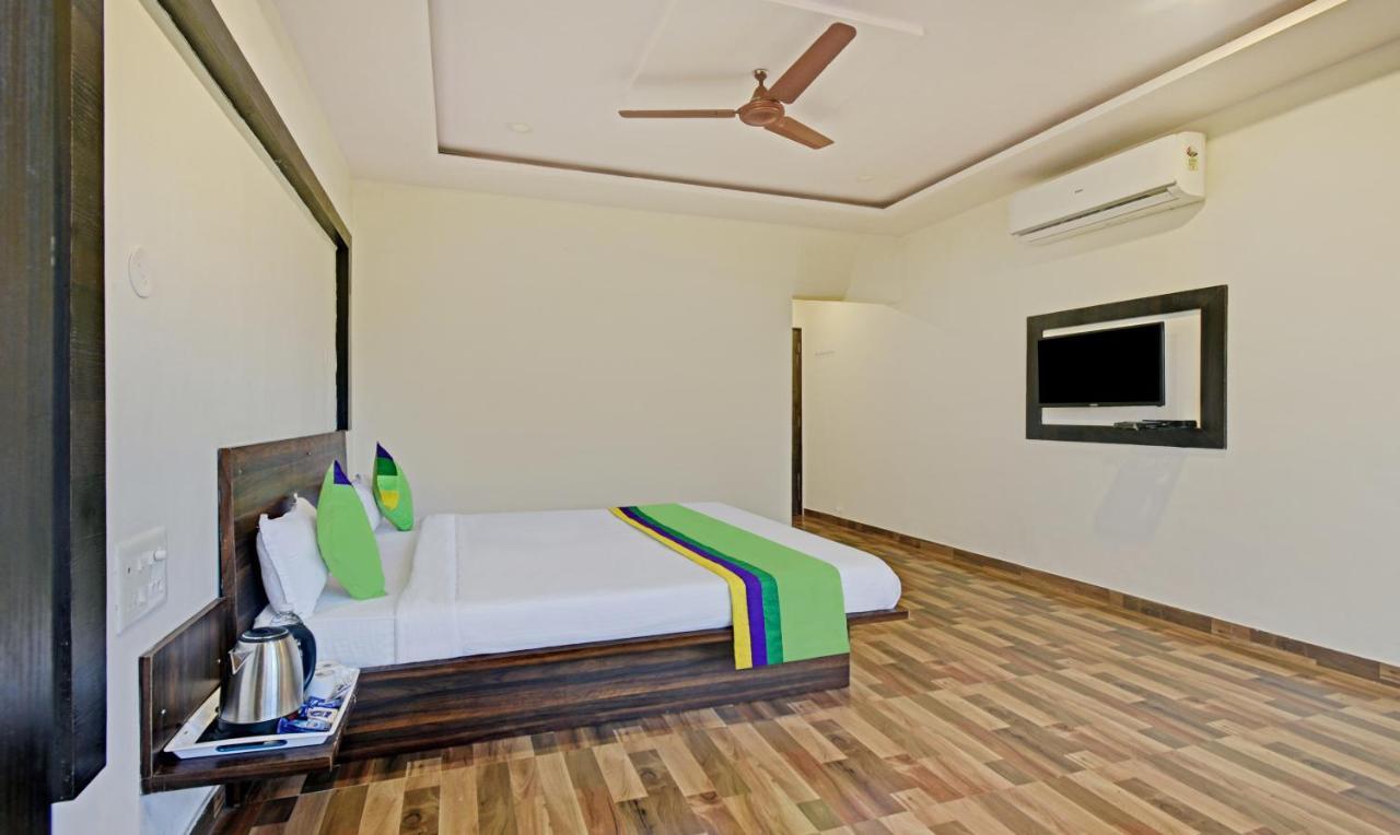 Treebo Paradise Inn With Mountain View 马哈巴莱斯赫瓦尔 外观 照片